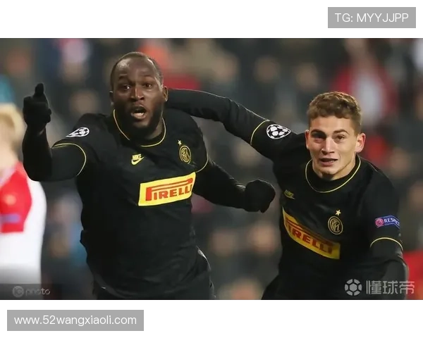 巴雷拉嘲讽科莫球迷引争议未领黄牌 巴雷拉嘲讽科莫球迷引争议未领黄牌